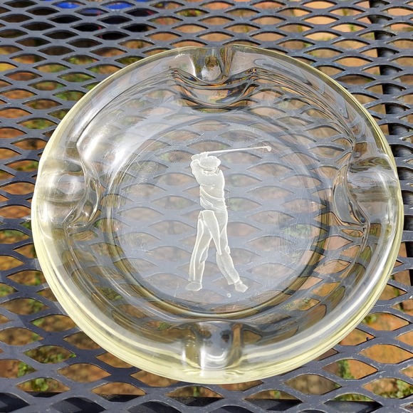 Thick Round Etched Golfer Glass Ashtray Vintage Cigar Cigarette Swinging Club - Picture 8 of 8